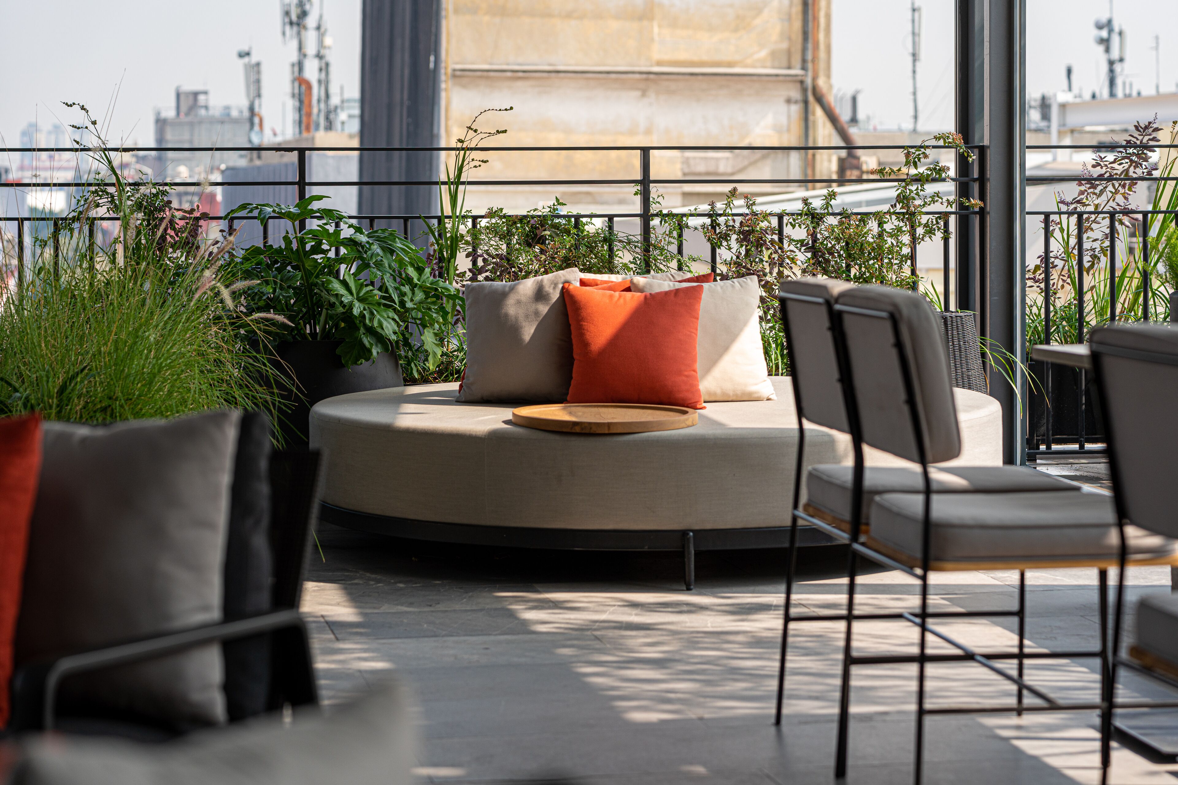 breakfast, lunch, dinner served; al fresco dining