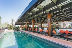 Outdoor pool - Umbral, a Curio Collection by Hilton - Historical Hotel (Mexico City)
