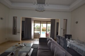 Grand-Villa, 3 Schlafzimmer | Wohnbereich