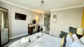 Habitación doble superior, 1 cama de matrimonio, bañera | 1 dormitorio, sábanas de algodón egipcio, ropa de cama de alta calidad