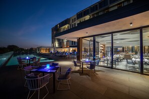 Outdoor pool - Noom Hotel Niamey (Niamey)