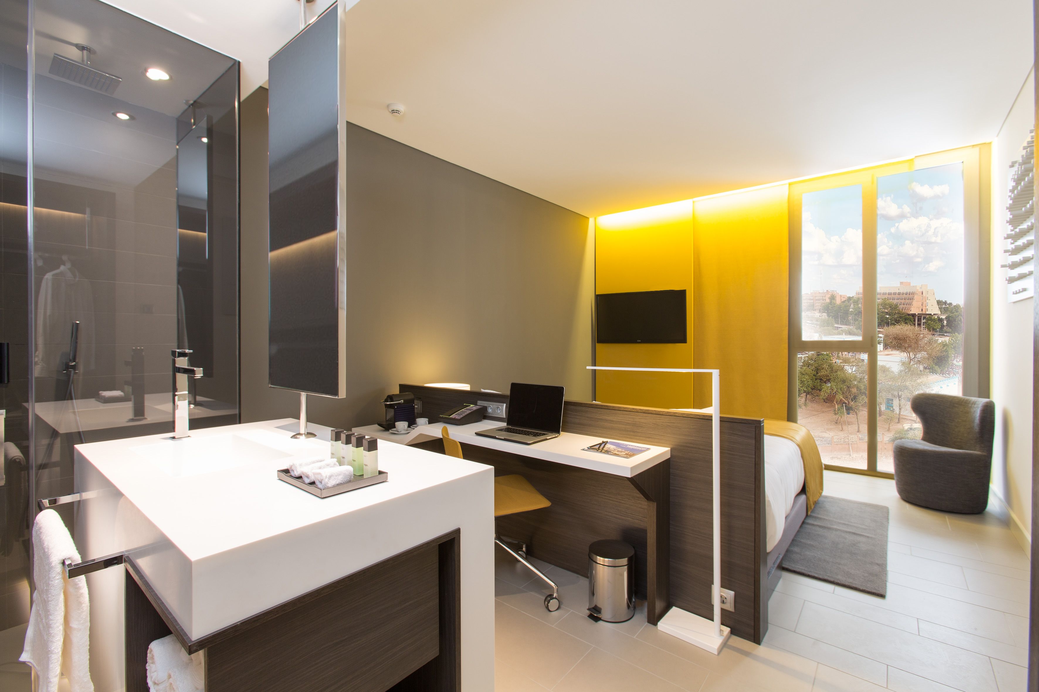 Minibar, cassaforte in camera, una scrivania, insonorizzazione