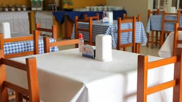 Desayuno bufé gratuito y diario