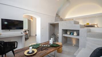 Una televisión de pantalla plana