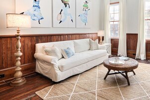 Apartment, Multiple Beds | Living area | Flat-screen TV