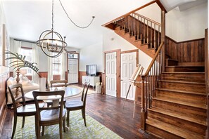 Apartment, Mehrere Betten | Wohnbereich