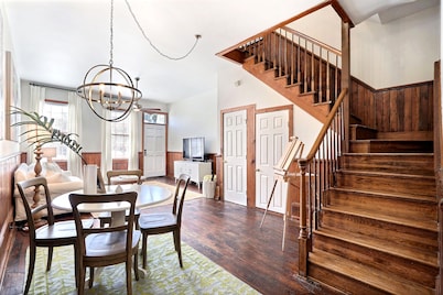 Gallery Stays - Spartina