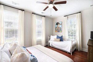 Huoneisto, useita sänkyjä | Näkymä huoneesta