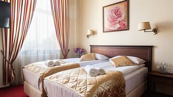 Classic Twin Room, City View | In-room safe, desk, blackout curtains, iron/ironing board