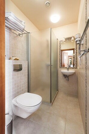 Deluxe-Doppelzimmer, 1 Queen-Bett, Stadtblick