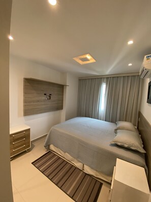 Appartement, 3 chambres, vue sur la mer | Système d’insonorisation, accès au Wi-Fi (inclus), literie fournie