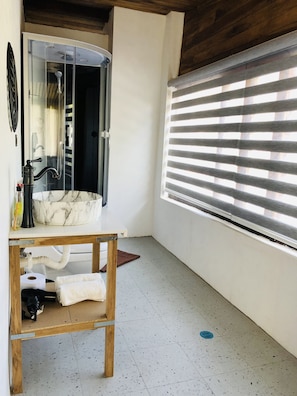 Elite Room | Bathroom