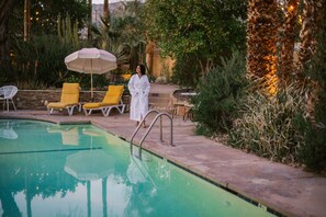 2 outdoor pools, pool umbrellas, sun loungers