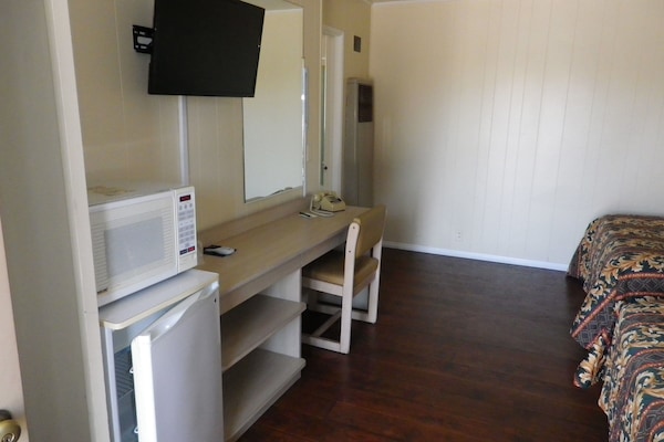 Iron/ironing board, rollaway beds, bed sheets