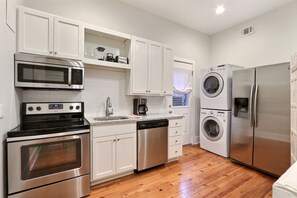 Apartemen, Beberapa Tempat Tidur | Dapur pribadi | Lemari es besar, microwave, oven, dan mesin pencuci piring