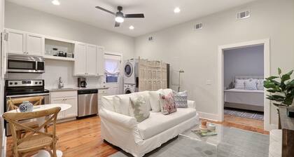 Gallery Stays - Parkside Suite