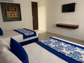 In-room safe, iron/ironing board, free WiFi - Hotel Catedral Valladolid (Valladolid)