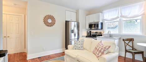 Appartement Standard, plusieurs lits | Coin séjour