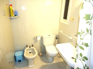 Bathtub