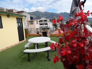 Courtyard - Hostal Eura (Quito)