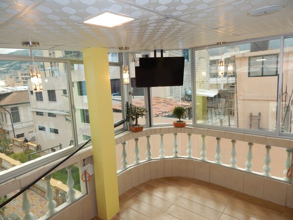 Interior entrance - Hostal Eura (Quito)