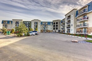 Front of property - Eaglemont Manor (Beaumont)