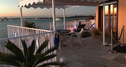Oasis Golden Lagoon Chalet
