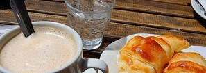 فطور أوروبي مجانًا يوميًا
