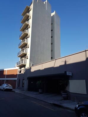 Façana frontal de l'allotjament