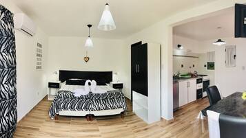 Loft Desain, 1 Tempat Tidur Queen, pemandangan gunung | Wi-Fi gratis