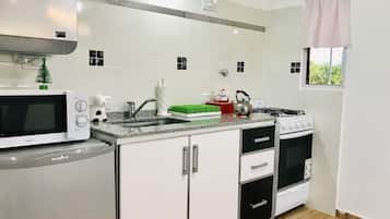 Loft Desain, 1 Tempat Tidur Queen, pemandangan gunung | Dapur pribadi | Lemari es, microwave, oven, dan kompor