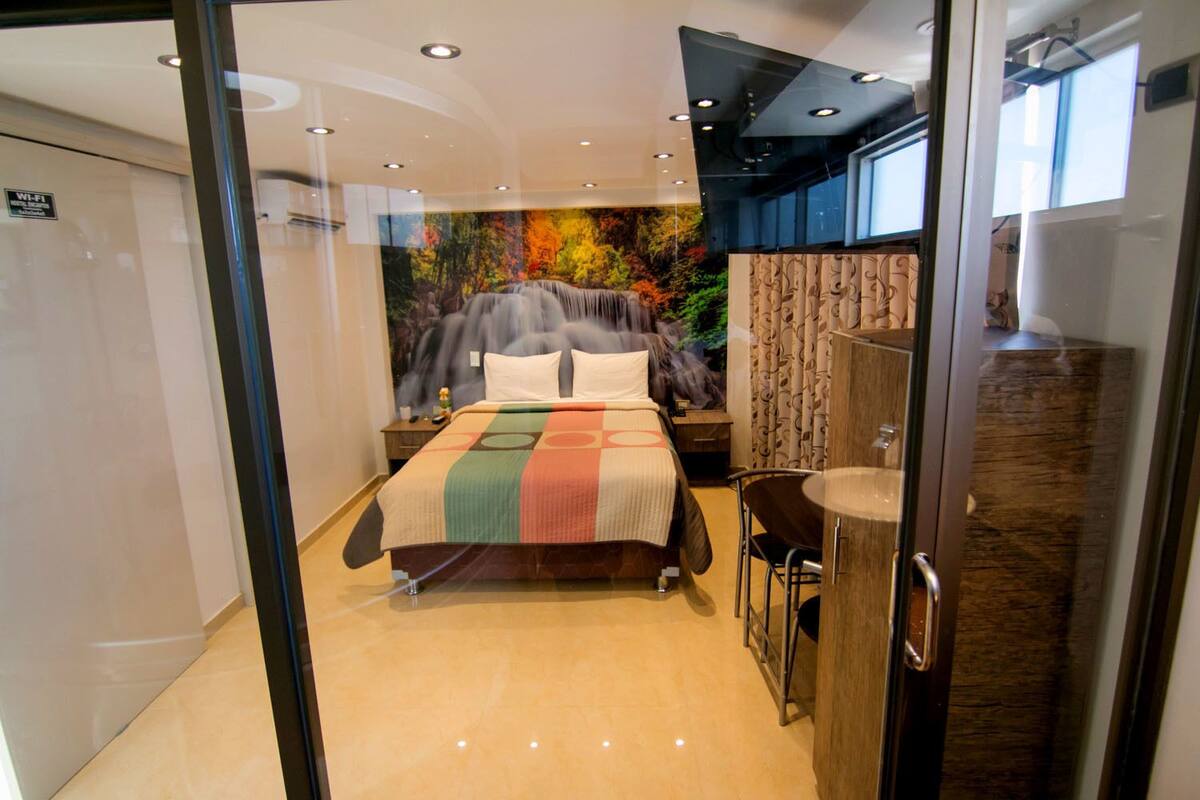 In-room safe, blackout curtains, free WiFi, bed sheets