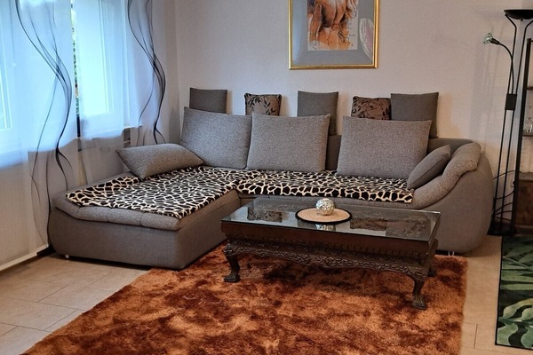 Ferienwohnung Zoe in direkter Lage in Volkach-Wohnzimmer