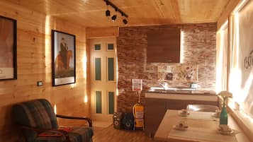 Cabin, 2 Double Beds, Lake View, Lakeside | Bed sheets