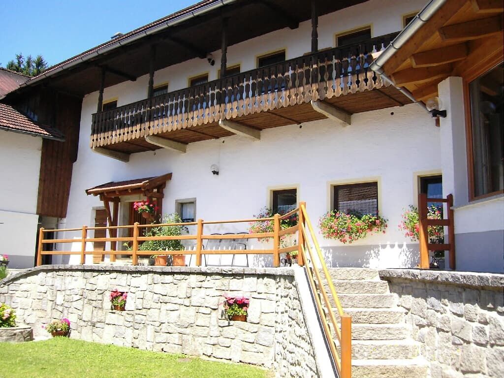 Ferienwohnung Pension Hauer (Wegscheid)-Innenhof / Foto: Hau