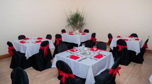 Dining - Caribbean Inn (Georgetown)