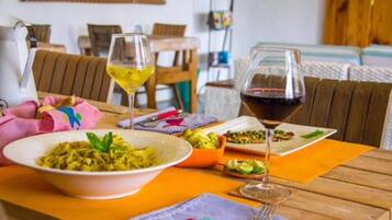 Free daily full breakfast