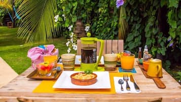 Free daily full breakfast