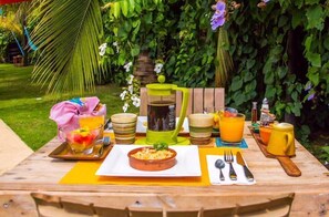 Desayuno completo incluido todos los días