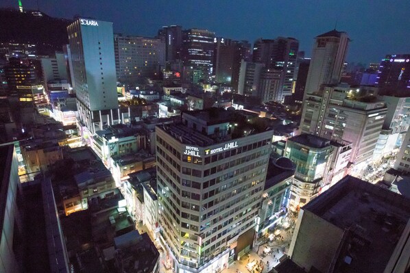 City view from property - Step Inn Myeongdong 2 - Hostel (Seoul)