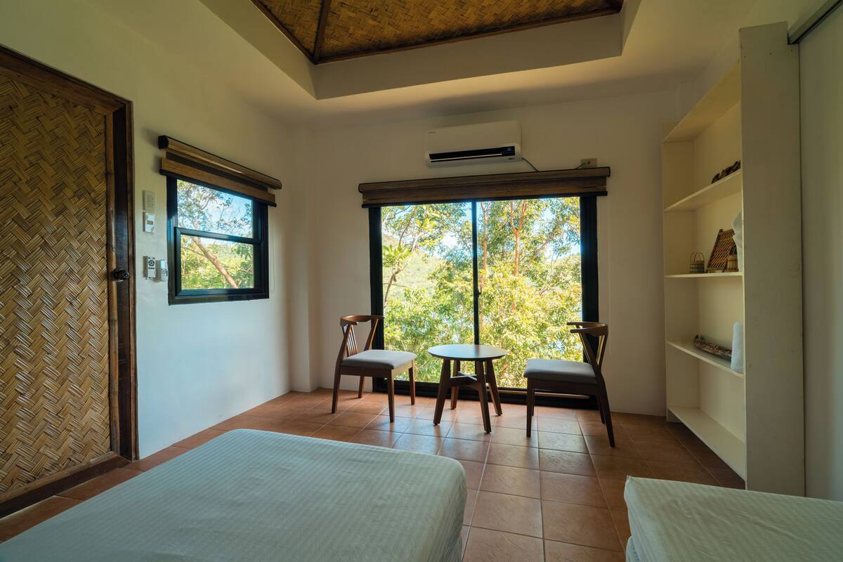 basic room | 1 bedroom, bed sheets