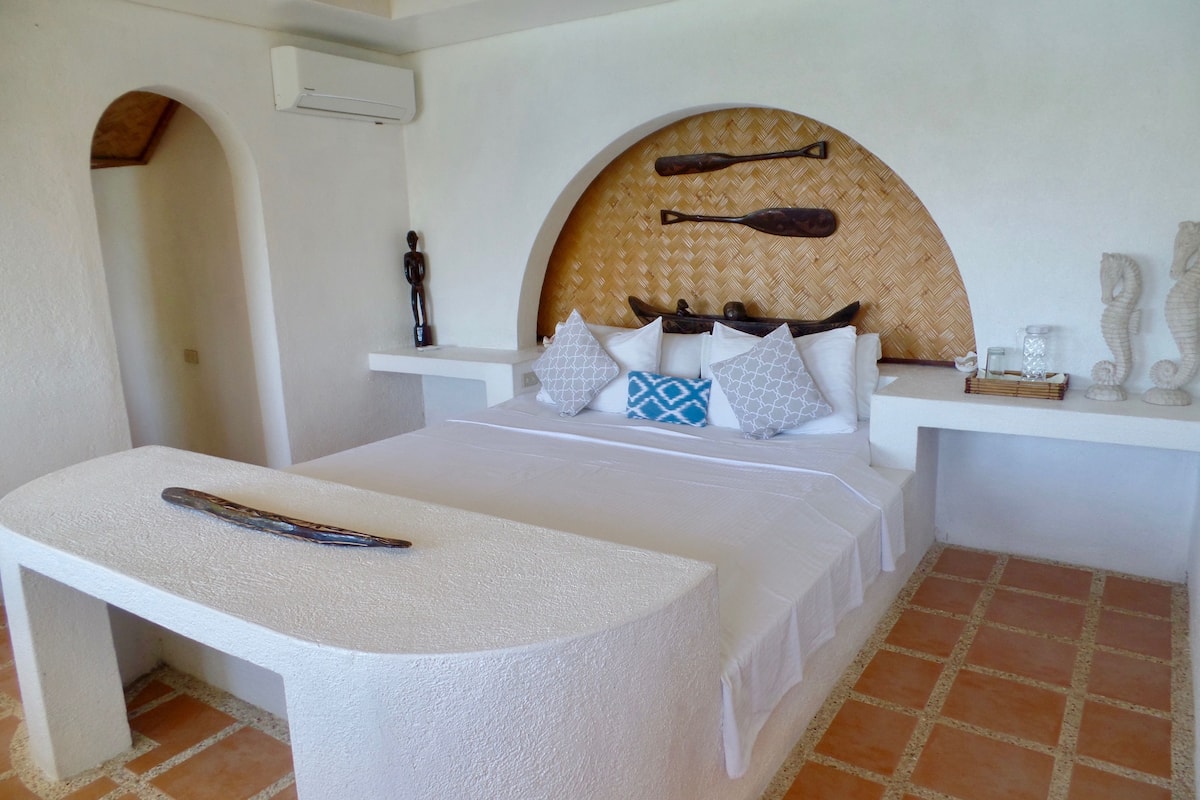 1 bedroom, bed sheets