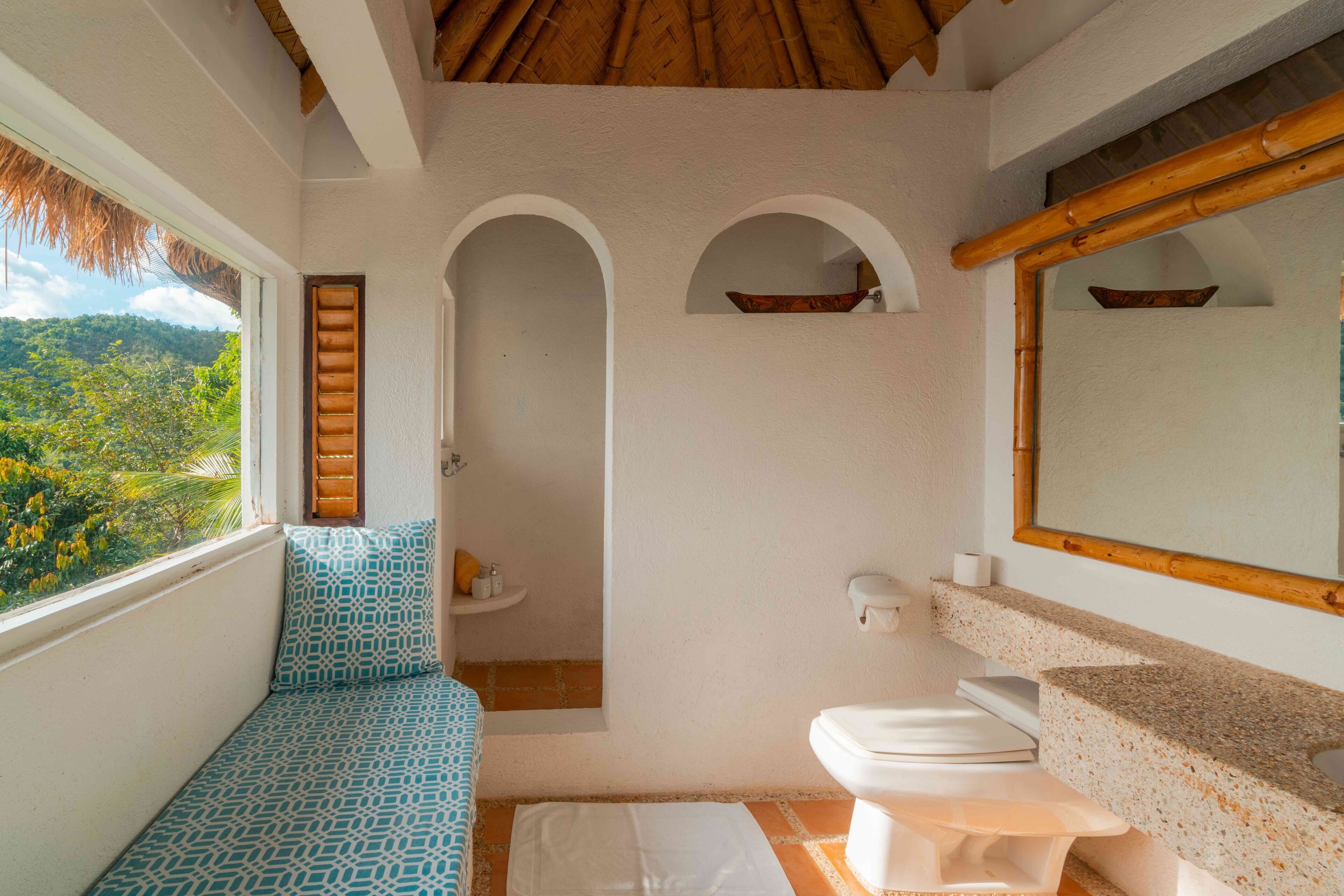 cottage, sea view | bathroom | shower, free toiletries, towels