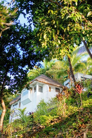 Cottage, Sea View | Bed sheets - Marina del Sol Resort & Yacht Club (Busuanga)