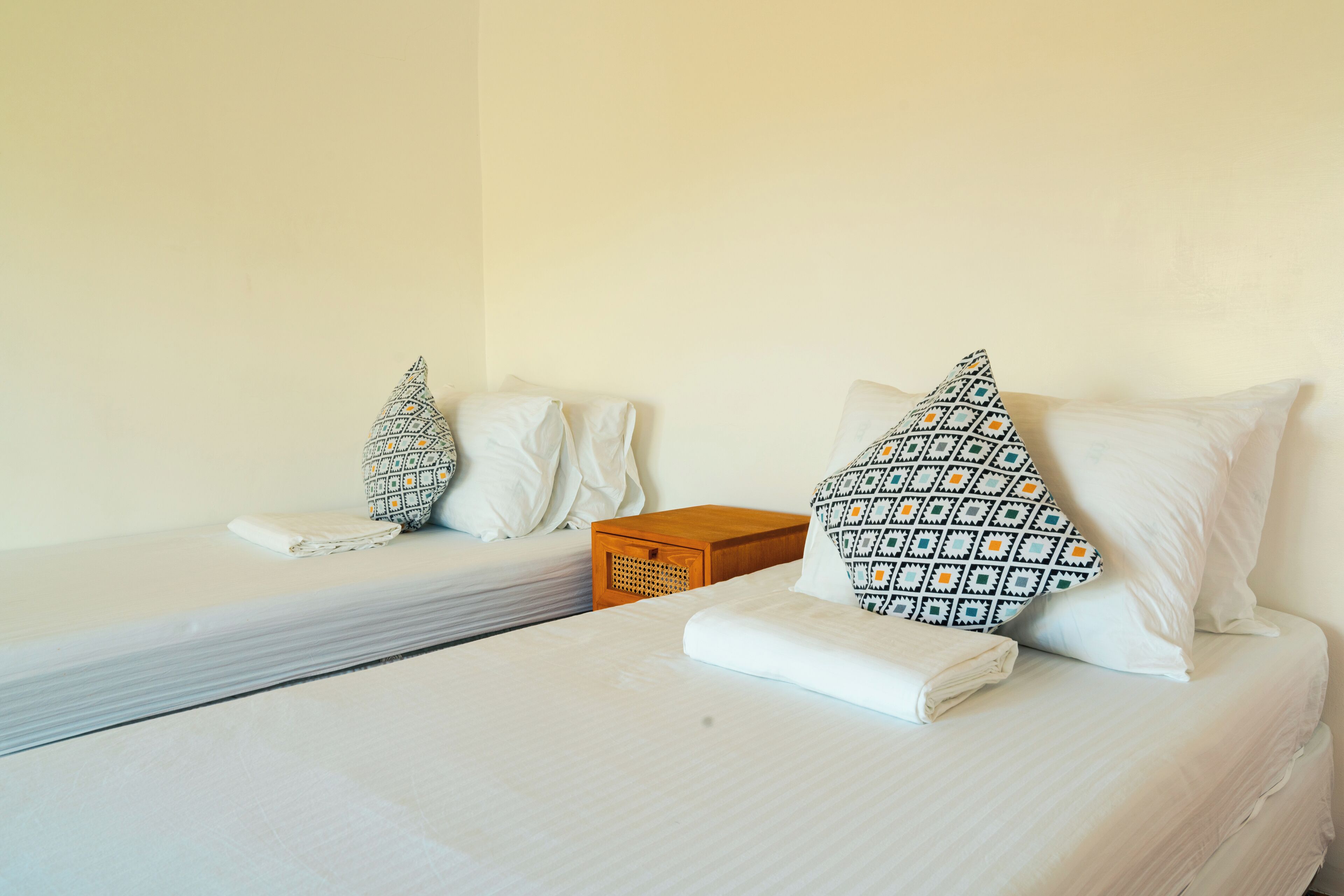 basic room | 1 bedroom, bed sheets