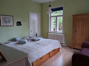 7 makuuhuonetta, silitysrauta/-lauta, Wi-Fi, vuodevaatteet