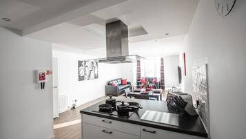 Bügeleisen/Bügelbrett, kostenloses WLAN, Bettwäsche