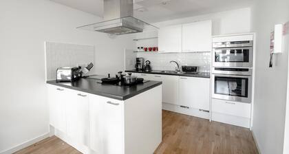 Orange Apartments - 22 Polmuir Gardens LTD