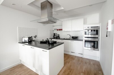 Orange Apartments - 22 Polmuir Gardens LTD