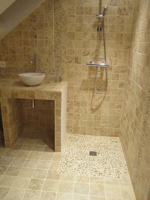 Bathtub